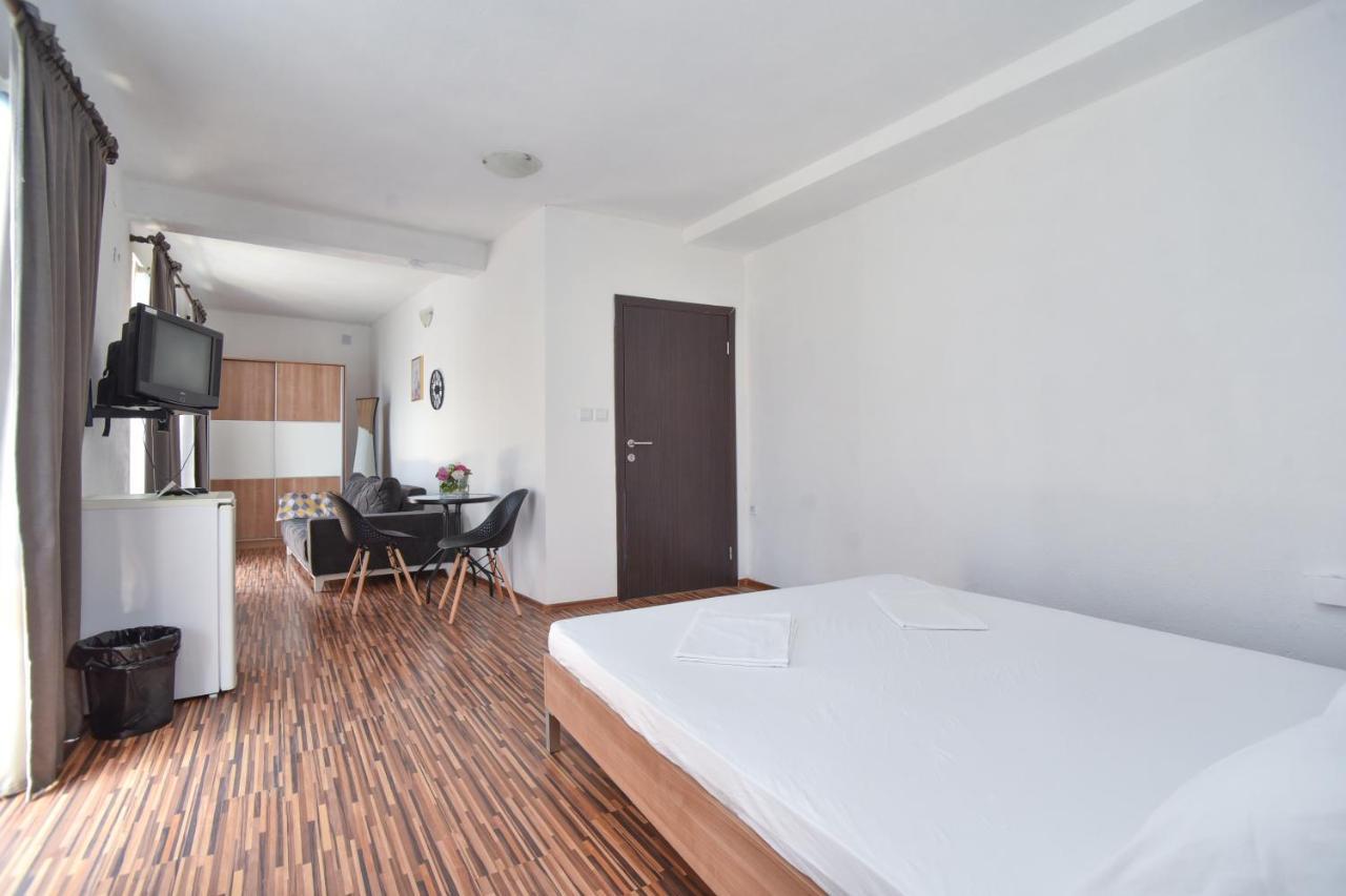 בודווה Apartments Bjelanovic מראה חיצוני תמונה