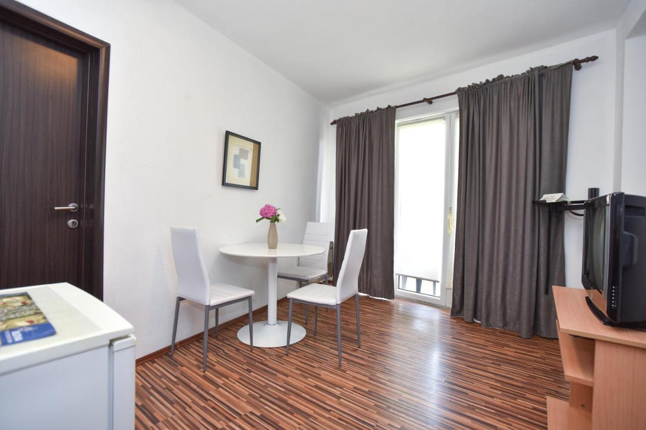 בודווה Apartments Bjelanovic מראה חיצוני תמונה