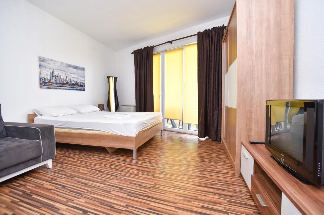 בודווה Apartments Bjelanovic מראה חיצוני תמונה
