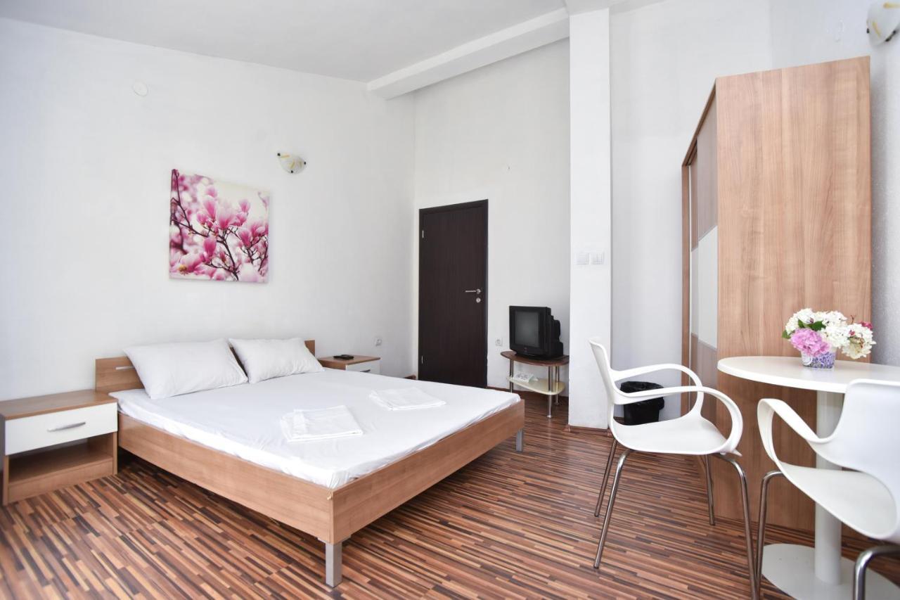 בודווה Apartments Bjelanovic מראה חיצוני תמונה